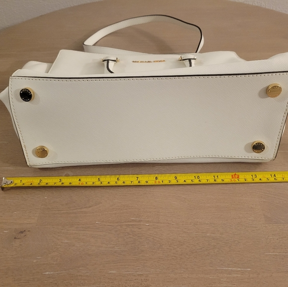 Michael Kors Selma Bag - Picture 14 of 16